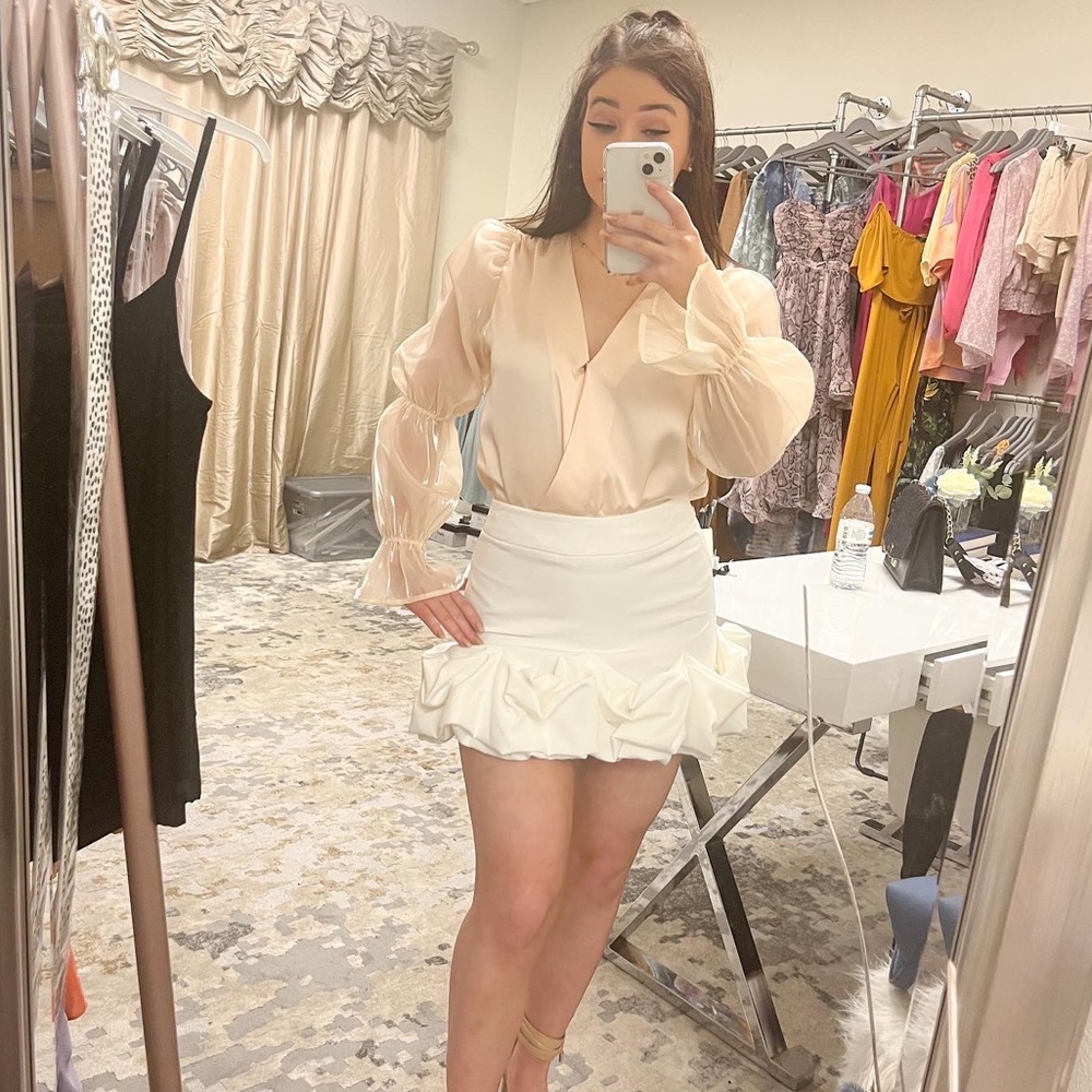 Elegant White Skirt, Never Worn